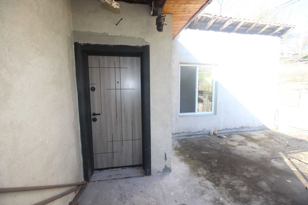 Къща с двор в центъра на гр. Габрово