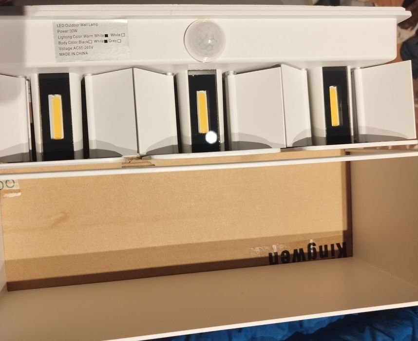 LED външна стенна лампа с датчик за движение – 30W