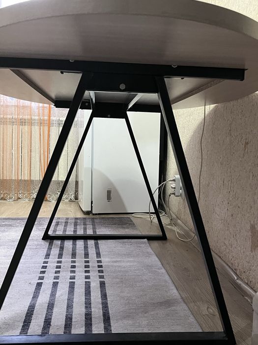 Продам стол в хорошем состоянии