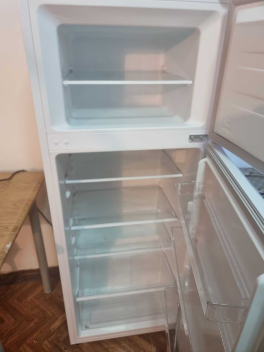 Frigider ca nou