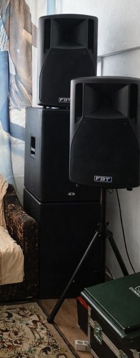 Închiriez boxe si mixer profesional