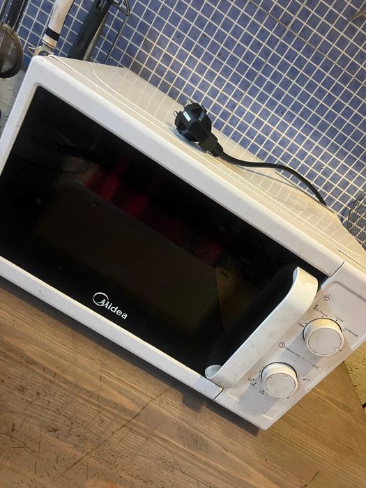 Microwave Urgent sale