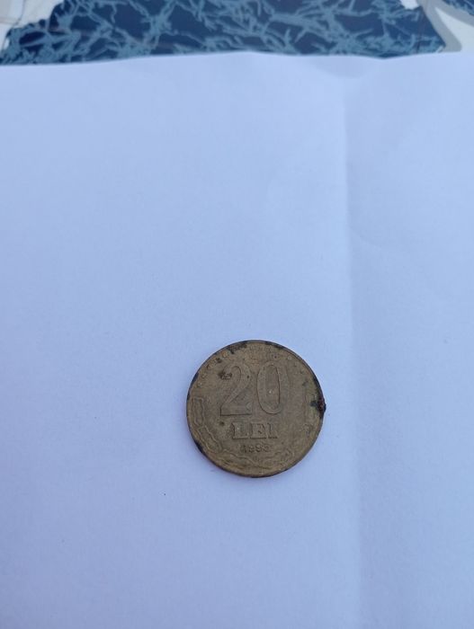 Vând o monedă de 20 lei