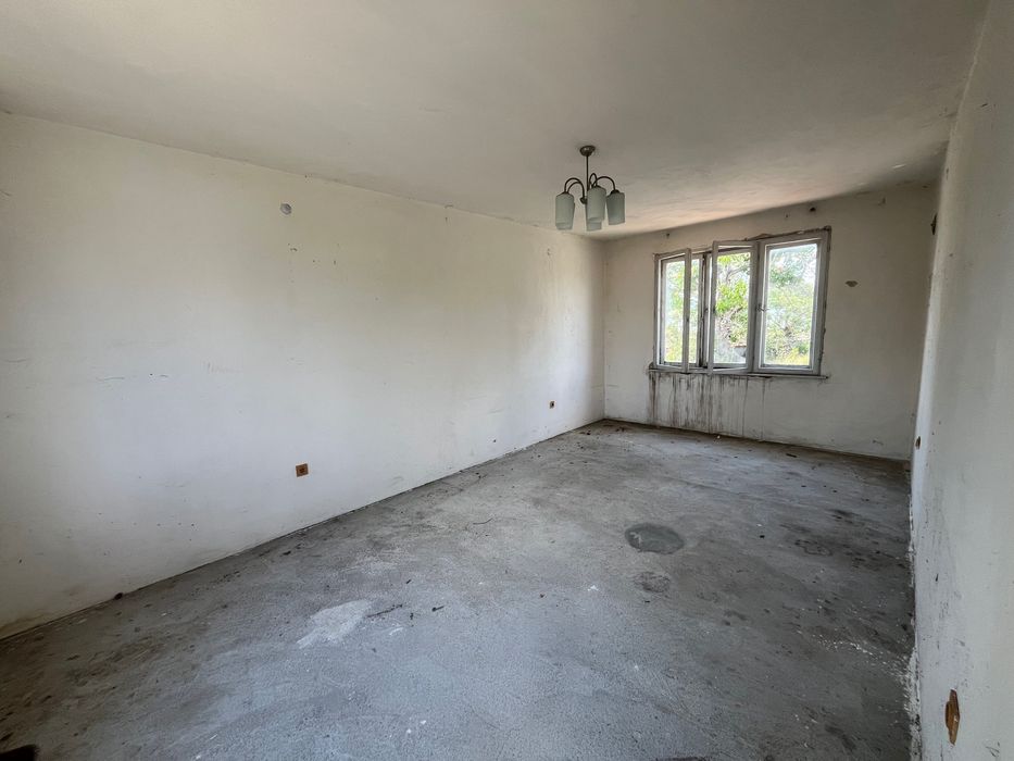 Продава се Къща в с. Васил Друмев, Област Шумен - 54 кв.м за 1511 €/кв.м - Снимка #2