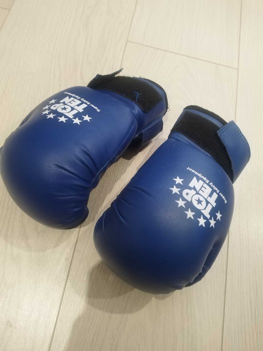 Продам детский боксерские перчатки
