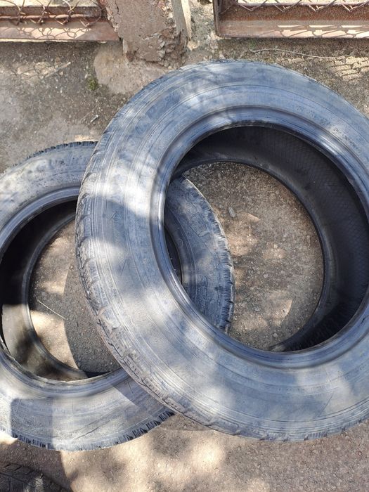 Продам шины б/у на легковое авто
