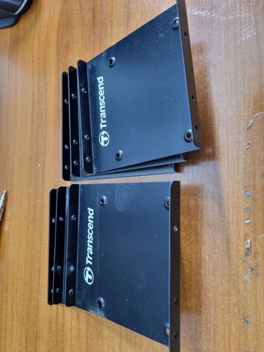 Переходники 2,5 SATA to 3,5 SATA в количестве