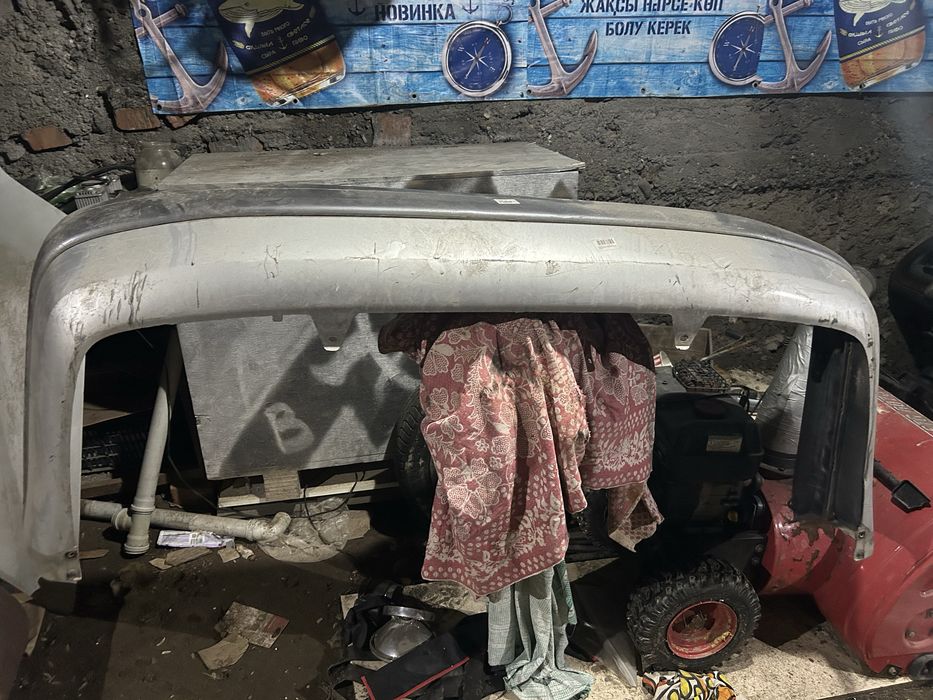 Продам задний бампер