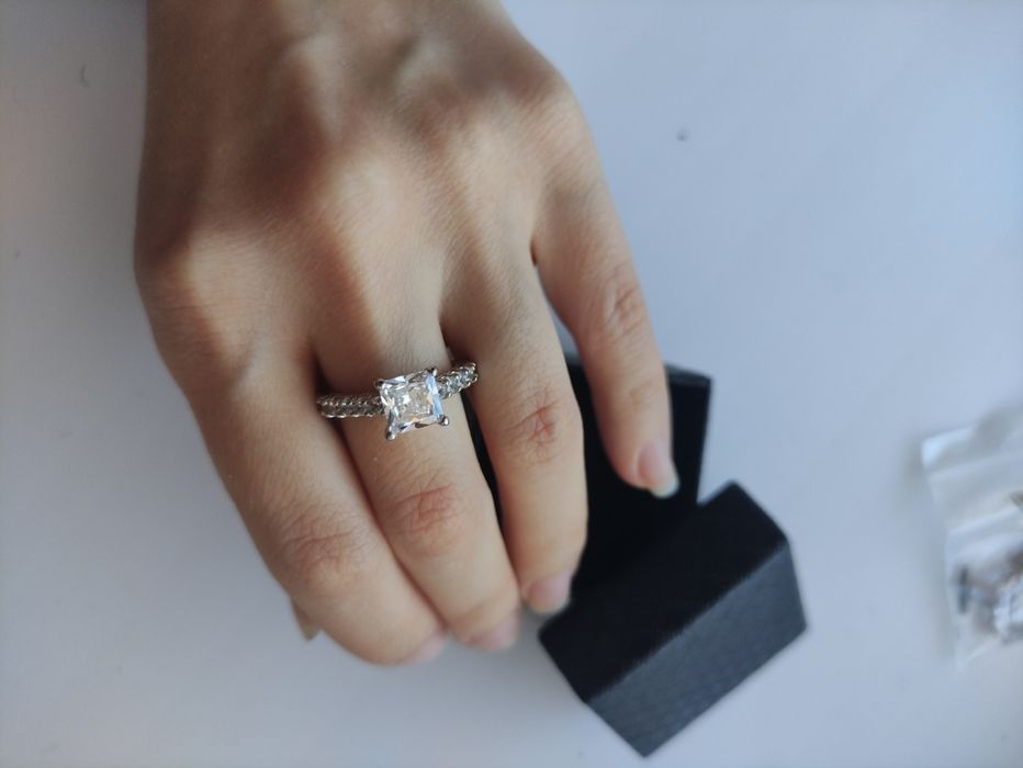 Продам серебряные кольца