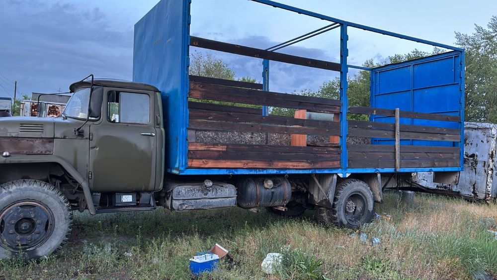 Продам зил 131.