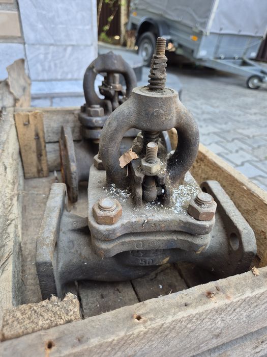 Продам задвижки, вентиля