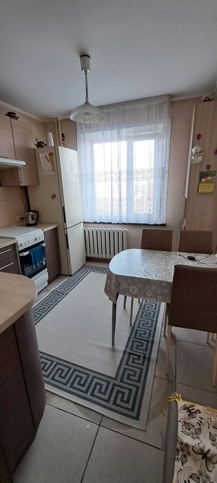 Продам квартиру 4 комнатную