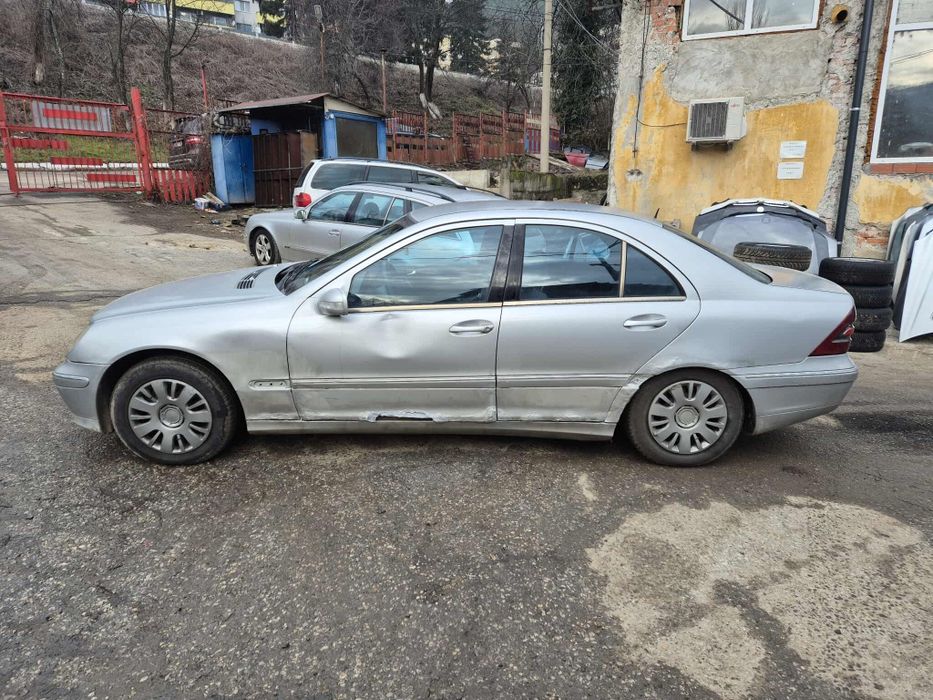 Mercedes W203 C220CDI 143кс 611 седан автоматик ЧАСТИ!