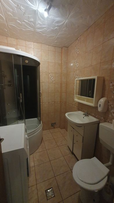 Închiriez apartament 2 cam