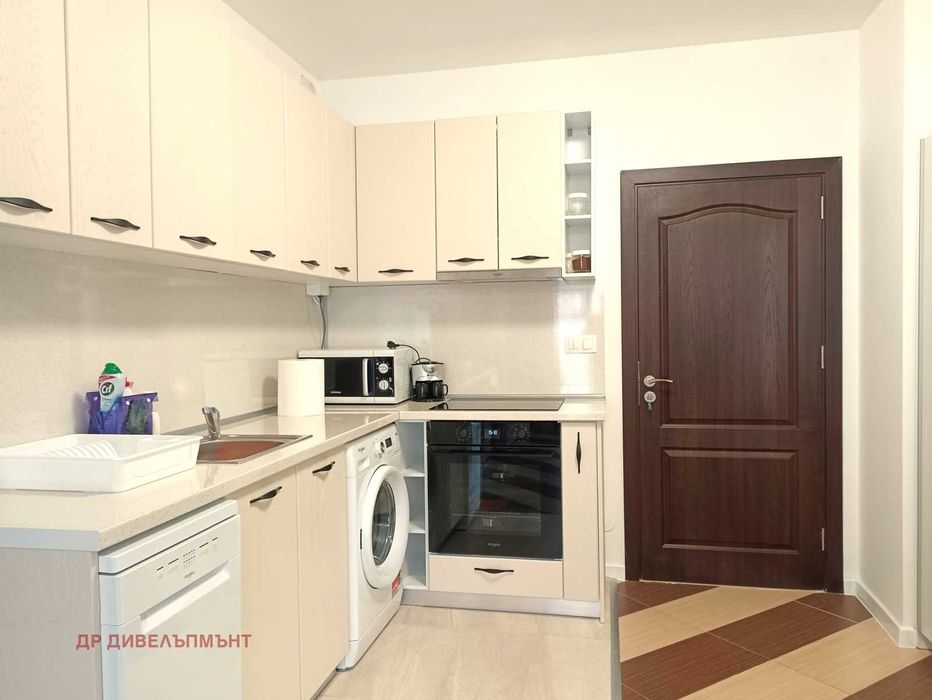 Дава се под наем Двустаен апартамент в к.к. Слънчев бряг - 72 кв.м за 255 € - Снимка #3