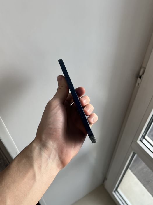 Iphone 12 в идеальном состоянии