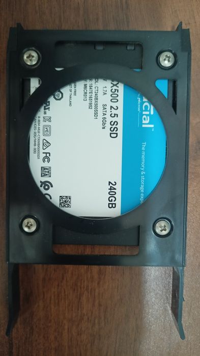 SSD накопитель Crucial 240GB