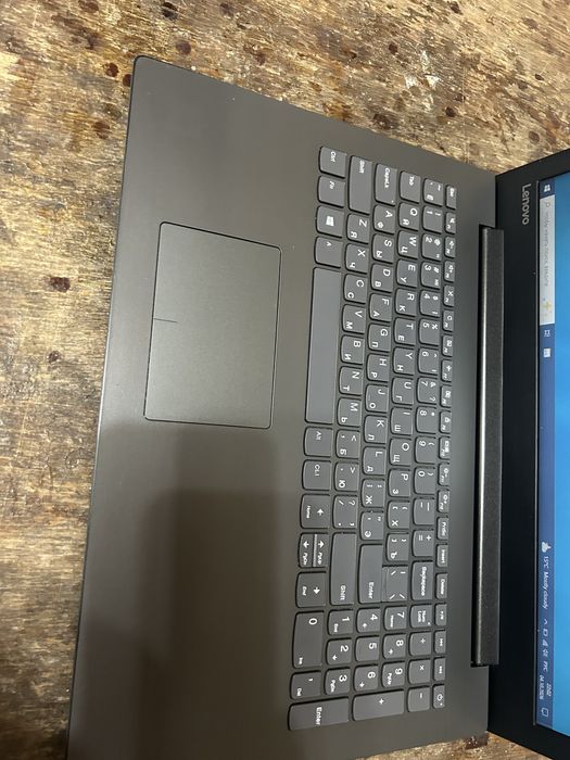 Ноутбук LENOVO core i3 6/256GB
