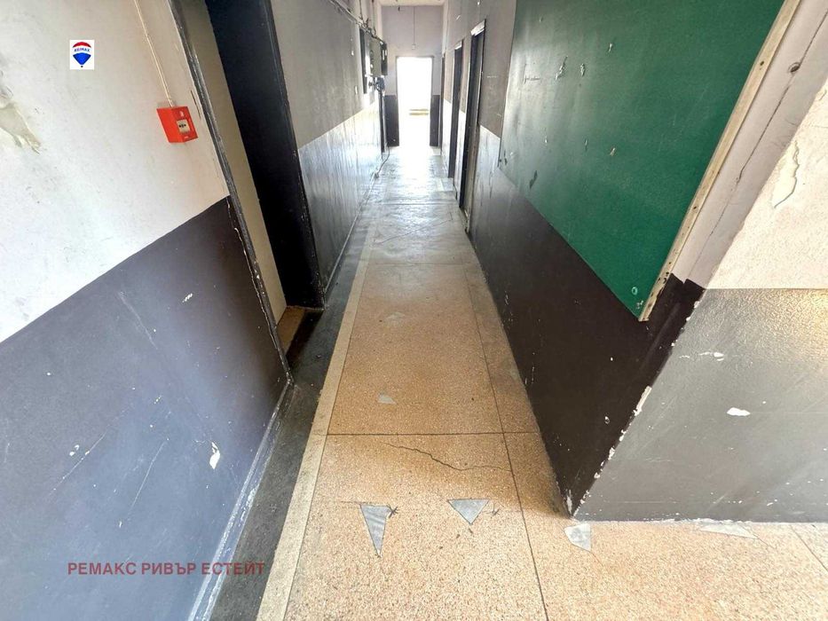 Дава се под наем Офис в Русе, Широк център - 200 кв.м за 663 € - Снимка #9