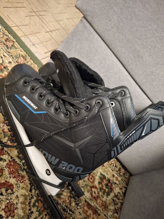 Продам коньки Nordway