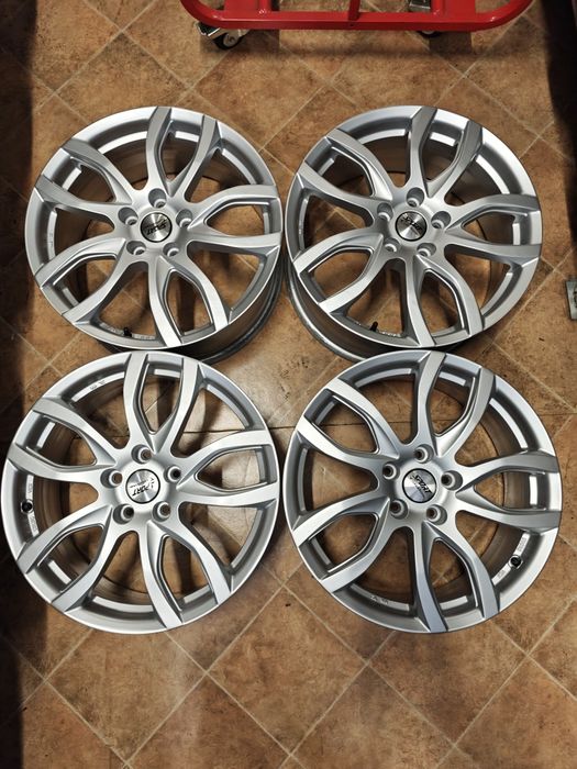 18"ки джанти  5x114.3/67.1 оригинални от Kia