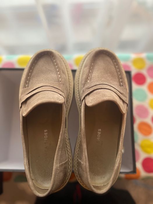 Бежови обувки Естествен велур