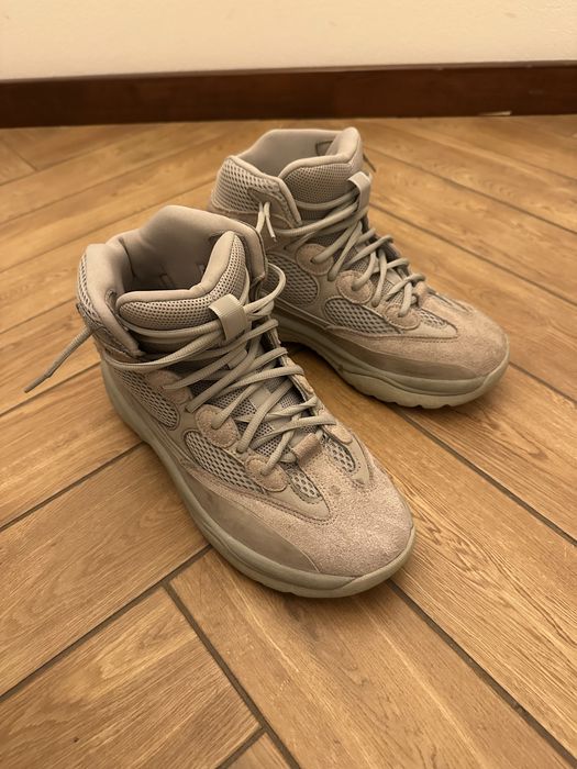 Adidas yeezy desert boots salt