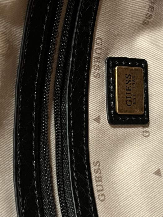 Дамска чанта Guess