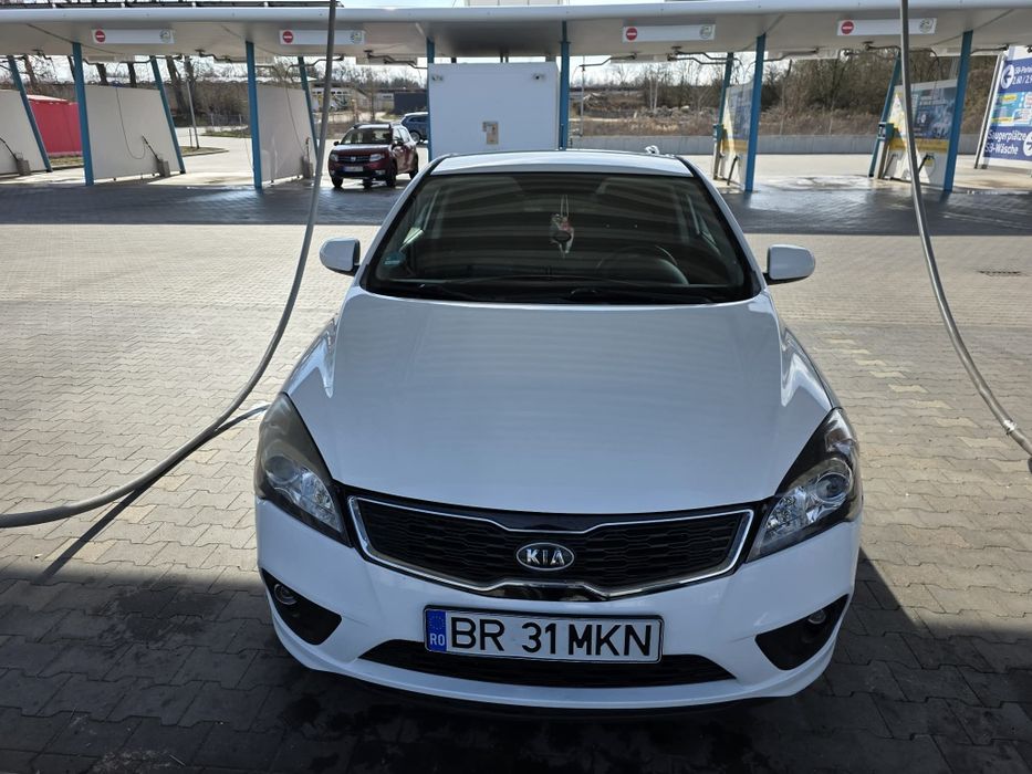 KIA Ceed 2013 — imagine 3