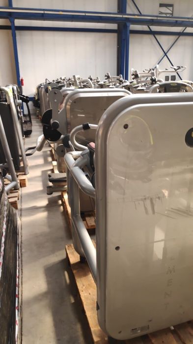 Aparate Fitness technogym element line