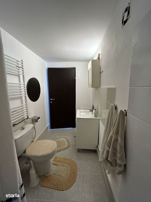 Casă de vânzare în comuna Sălătrucu, județ Argeș.