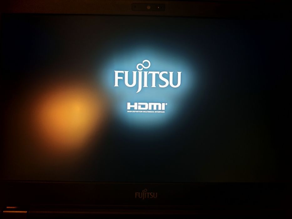 Бизнес Ултрабук Fujitsu LIFEBOOK U749 - 14",