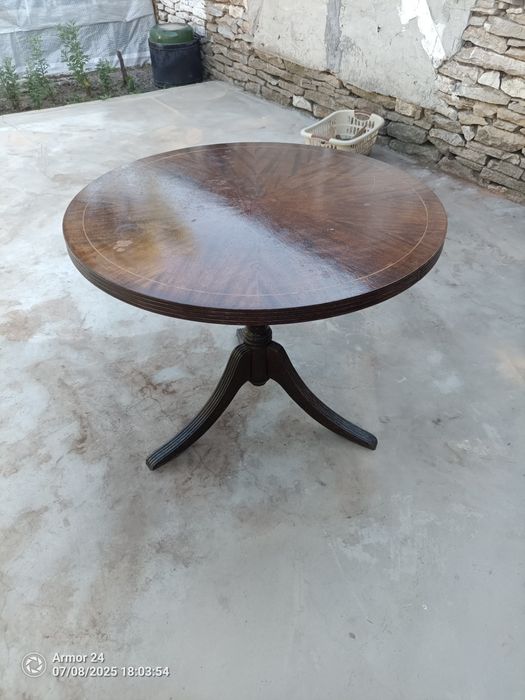 Маса дърворезба кръгла 140лв до Коледа.