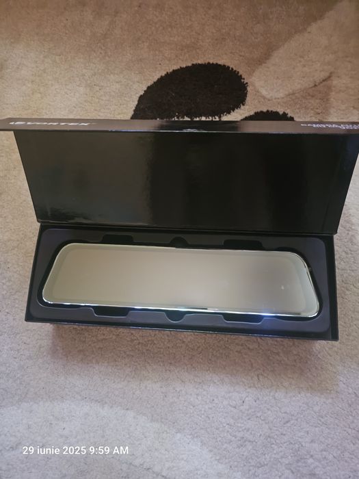 Oglinda retrovizoare cu camera de filmat