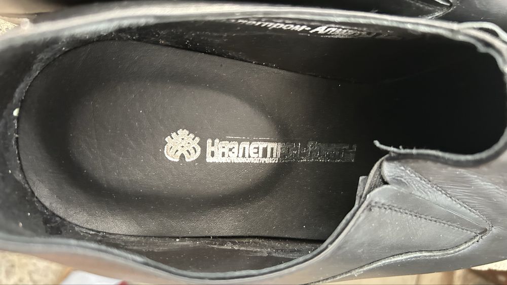 Продаю кожаные туфли 44 размера