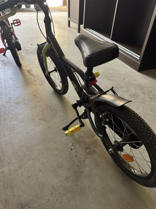 Два броя детски велосипеди