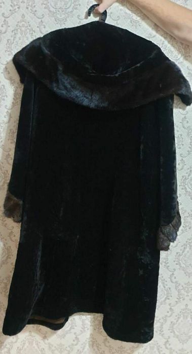 Продам мутоновую шубу