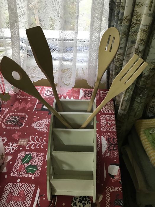 Set ustensile bucatarie din lemn