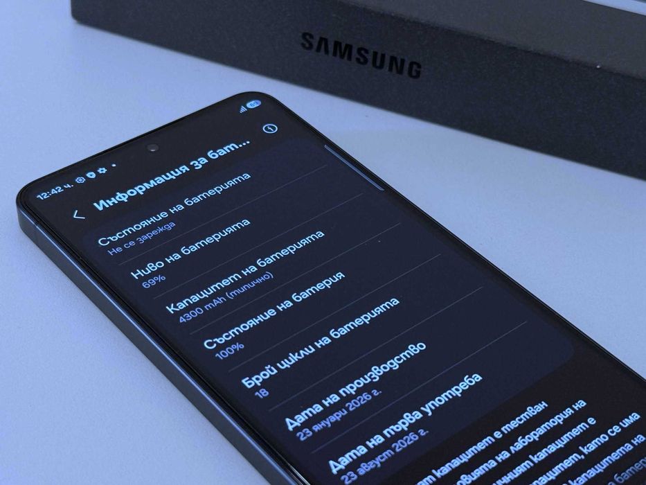 Бартер! НОВ! Samsung Galaxy S26 256GB Black (Черен) 18 Цикъла.