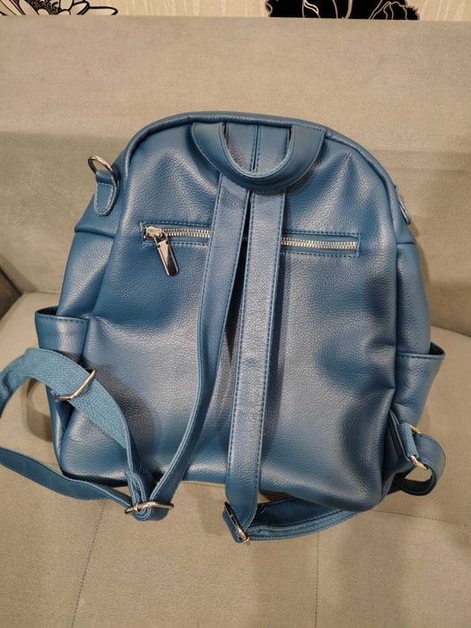 Дамска раница - нова!