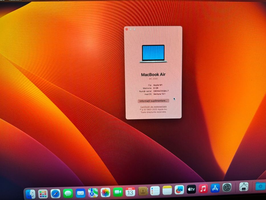 Macbook air m1 2020, full functional, display stricat