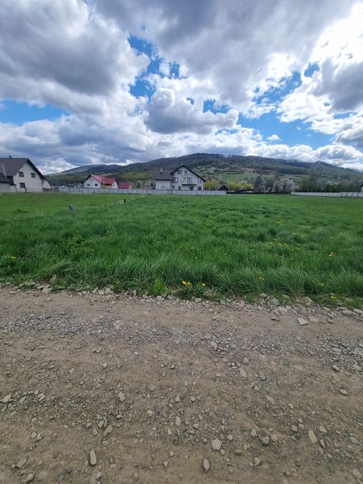 Teren intravilan de vânzare
