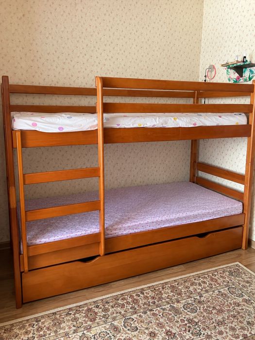 Двухъярусная кровать с ящиками