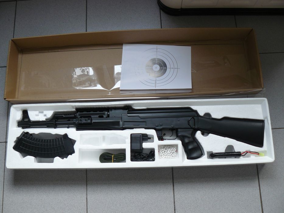 Pusca Asalt Airsoft AK47 KALASHNIKOV CYMA CM 520 Black,Noua,Electrica