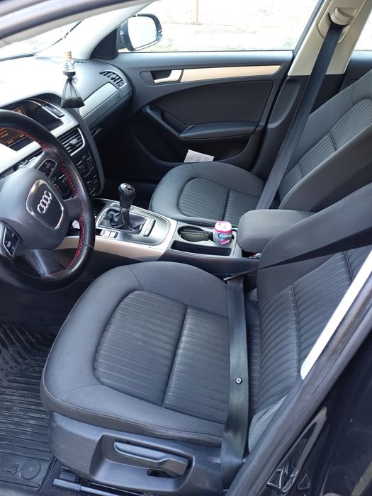 Schimb cu utilitară                                     Audi A4 2010