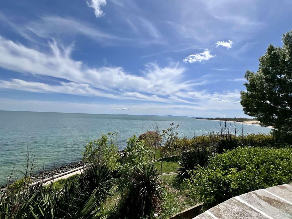 Продава се Тристаен апартамент в Бургас, Център - 119 кв.м за 2469 €/кв.м - Снимка #12