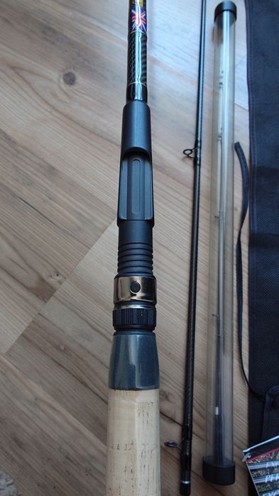 Combo feeder tri cast xrs 2k4 short method feeder 10ft și Daiwa tdr 30