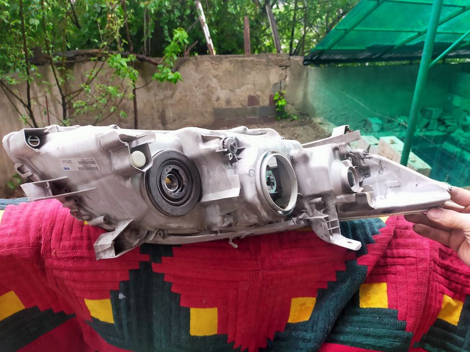 Фары на Toyota Camry 40