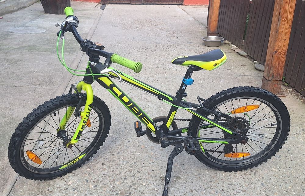 Vând bicicleta copii