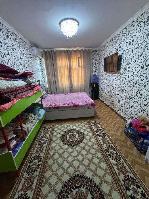 Яшнобо 4/4/4  75 КВ м ориентир кадышева бозори 66.000 срочно сотилади